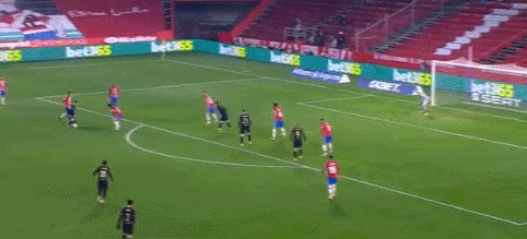 近10年欧冠场均进球榜：哈兰德1.02球第1，C罗第2，梅西第4