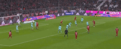 巴西前锋胡尔克39岁仍在巅峰状态！胡尔克在本赛季...